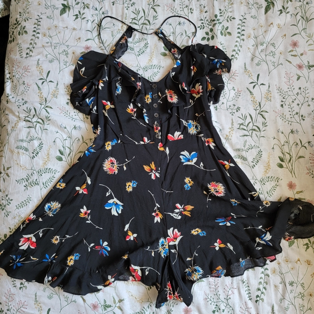 Urban Outfitters Kimichi Blue Black Motif Floral Ruffle romper size 10
